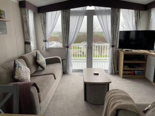 Luxury Caravan Cornwall sleeps 4 countryside view - St Austell - 7