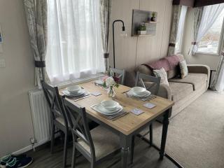 Luxury Caravan Cornwall sleeps 4 countryside view - St Austell - 1