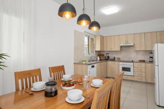 Tariro Townhouse by Nomads - Paphos - 2