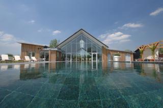 118 Lower Mill Estate - Sleeps 12 Villa with Lake Views - 8
