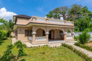 Q&Q Beach Villa a - Diani Beach - 9