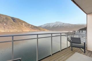 Penthouse with fjord view and parking - Sogndal - 7