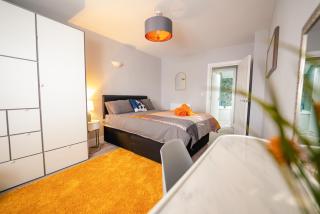 MODERN SPACIOUS 2-BED & High Ceiling - Cardiff - 8
