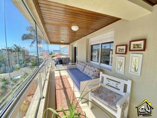 Apartamento com vista para o mar, a menos de 200 metros da beira mar na prainha - Torres - 0