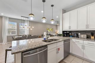 Artistic 6 Bdrm Home with Games Room at Encore - 2