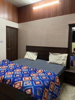 Ashish Guest House - Mathura - 0