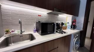 Cozy & Bright Studio accessible to bus and Metro - 8