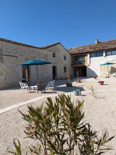 Peaceful Cottage with Jacuzzi - 3