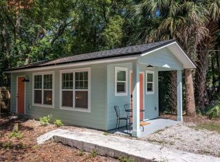 Palm Cottage Tiny House Hideaway - St. Augustine - 8