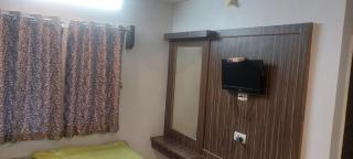 Om Sai Hotel and Guesthouse - Shirdi - 3