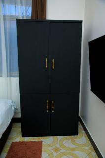 Lion's Den Studio Apartment-Roar with Comfort - 7