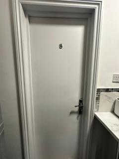 Room 5 NG3 2AZ - Nottingham - 2