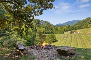 Private 15 Acres Wpond, Hot Tub, Game Room - 8