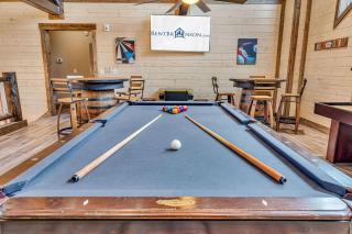 Pvt Indoor Pool-Basketball Court-Theatre Room & Hot Tub-Games-Sleeps 46-Table Rock View-Free Tickets - 6