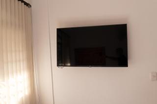 C Habitación con baño privado, zona de trabajo y TV - Bucaramanga - 7