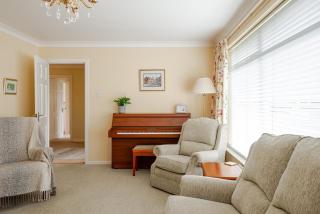 The Burrow, a Spacious Bungalow in Heart of NI - Templepatrick - 3