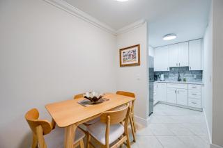 Naples Condo with Pool - Walk to Dining and Beach - Naples - 4