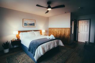 The Perch Hotel - - 1
