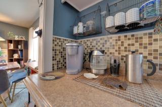 Family-Friendly Cabin Walk to Lake Access! - 1