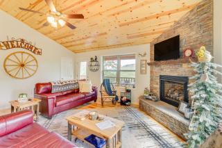 North Carolina Cabin - Pool Table & Mountain Views - 0