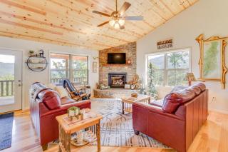 North Carolina Cabin - Pool Table & Mountain Views - 7