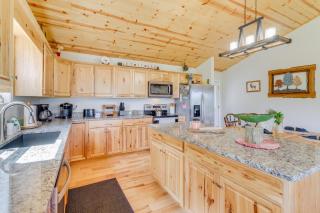 North Carolina Cabin - Pool Table & Mountain Views - 4