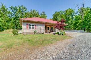 Peaceful Home with Patio Near Greers Ferry Lake - 0
