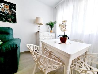 Modern and Cozy Apartment Just Steps from Los Locos Beach - Torrevieja - 4