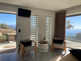 Omorfi Suite - Katouna - 2