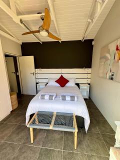 Modern Cosy Apartment - Plettenberg Bay - 3