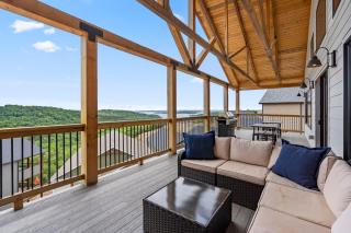 Modern Lake 3 Bedroom - Branson - 1