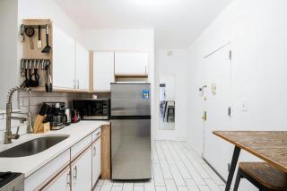 428-2E Newly furnished 2BR - 5