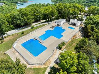 Lake Access-Spacious Condo-Free Attraction Tickets-Deck Area - Kimberling City - 7