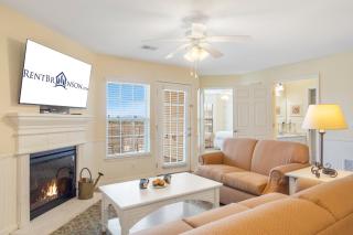 Lake Access-Spacious Condo-Free Attraction Tickets-Deck Area - Kimberling City - 1
