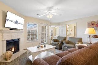 Spacious Condo w Daily Free Fun-Lake Access-Peaceful Views-Near Attractions - Kimberling City - 0