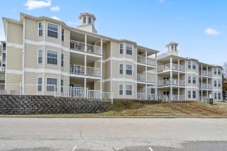 Spacious Condo w Daily Free Fun-Lake Access-Peaceful Views-Near Attractions - Kimberling City - 7