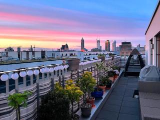 Stylish penthouse apartment with large balcony - Frankfurt am Main - 0
