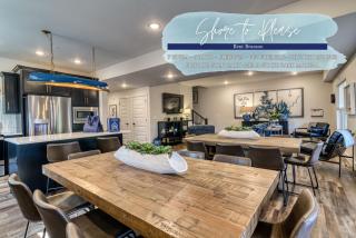 Wow-High End Decor-Golf Cart-Games-Free Attraction Tickets-Upgraded Amenities-Hot Tub - 6