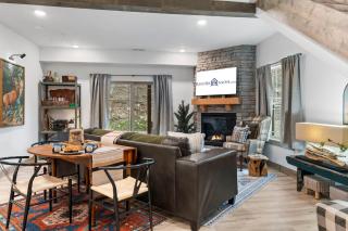 Private Hot Tub-Free Daily Tickets-Desk-Arcade-Cmty Indoor Pool-Firepit - Hollister - 9