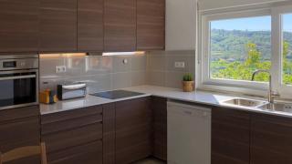 Private V3 Equipped Kitchen - 7