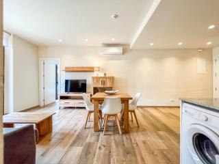 Can Cintet 1- Apartamento en la plaza de Besalú - 2