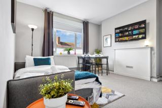 White City Retreat - 2 Bedroom Flat Next to Loftus Road - Londra - 6