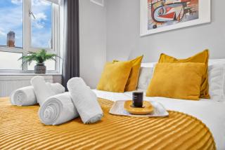 White City Retreat - 2 Bedroom Flat Next to Loftus Road - Londra - 0