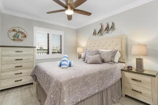 Seaside 108: Oceanview 2BR/2BA Condo with Pool, Steps to Beach - Fort Myers Beach - 9