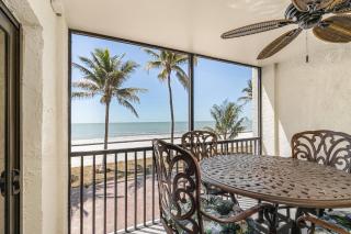 Seaside 108: Oceanview 2BR/2BA Condo with Pool, Steps to Beach - Fort Myers Beach - 8