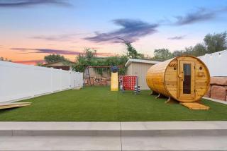 9BR 6BA Amenity Filled with Pool, Sauna, Ping Pong, Game Room and More - 5