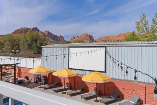 9BR 6BA Amenity Filled with Pool, Sauna, Ping Pong, Game Room and More - 9