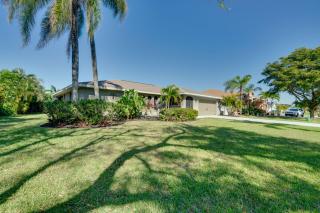 Coastal Retreat w/ Grill: 4 Mi to Dtwn Cape Coral! - 9