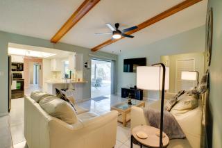 Coastal Retreat w/ Grill: 4 Mi to Dtwn Cape Coral! - 8