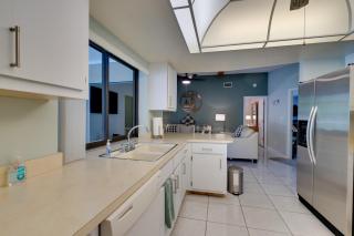 Coastal Retreat with Grill 4 Mi to Dtwn Cape Coral! - Cape Coral - 4